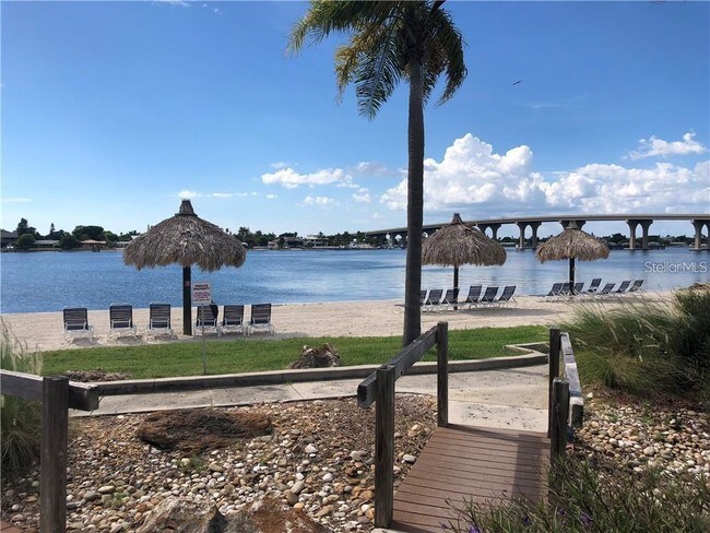 Building Photo - 6081 Bahia Del Mar Cir