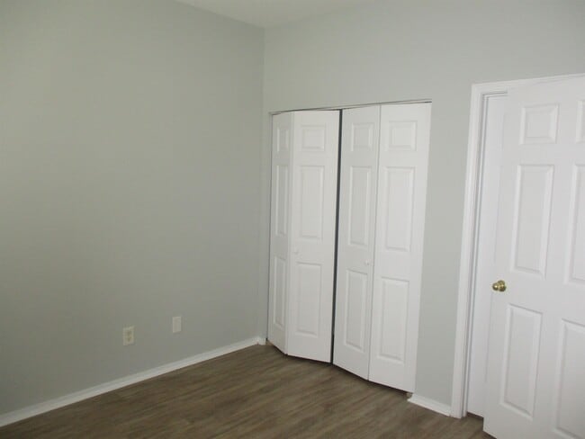 Building Photo - 157 Olde Towne Way