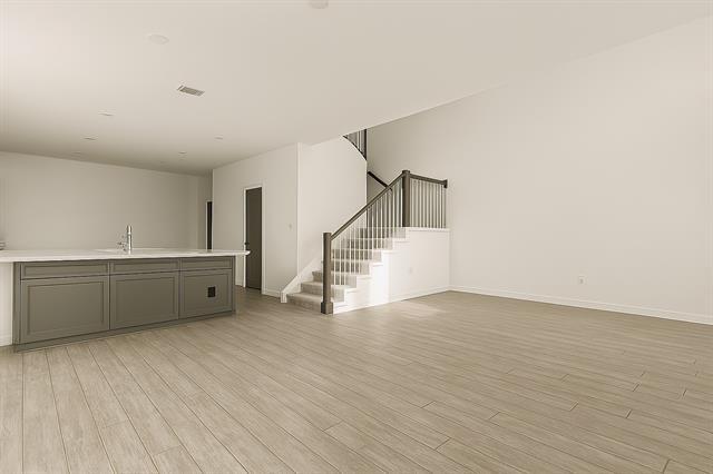 Building Photo - 1733 Dalhart Rd