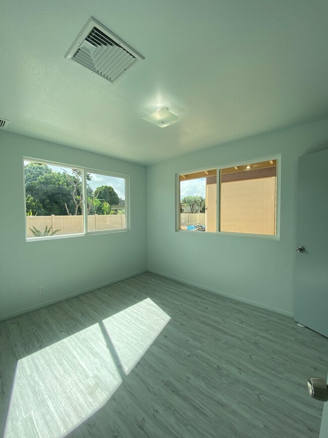 Building Photo - For Rent - 95-248 Wailawa St. A