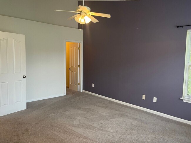 Building Photo - 127 Cirrus Ct
