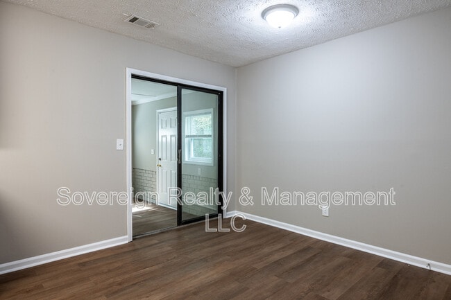 Building Photo - 366 Haymarket Ln