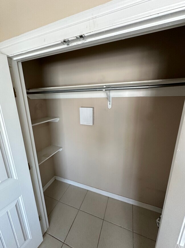 Room2 Closet - 1020 Jesse St