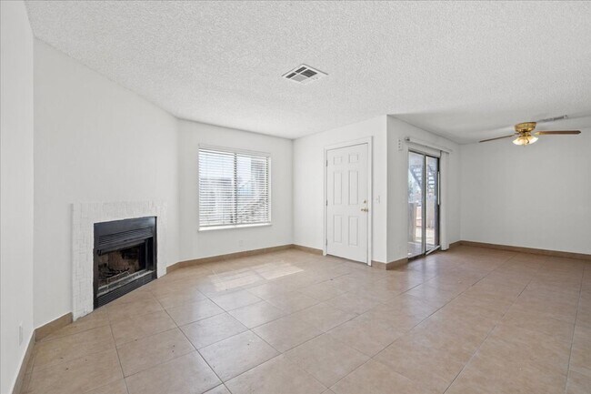 Building Photo - Winwood