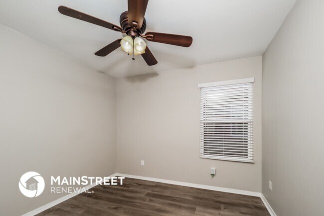 Building Photo - 5621 Gadwall Rd