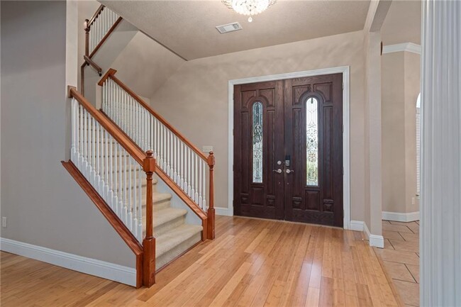 Building Photo - 6500 Riley Park Dr