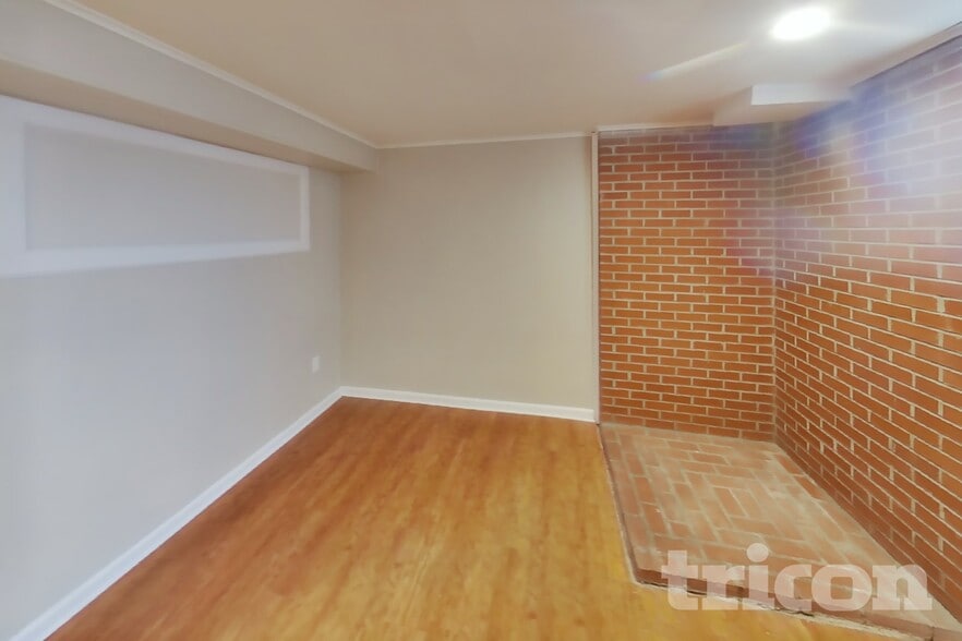 Building Photo - 12367 Boncrest Dr