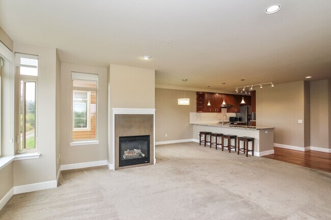 Building Photo - Waterview Condo 2 bed, 2 bath in Point Edw...