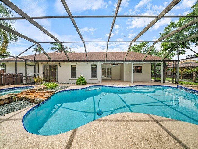 Building Photo - 15531 SW 54th Terrace