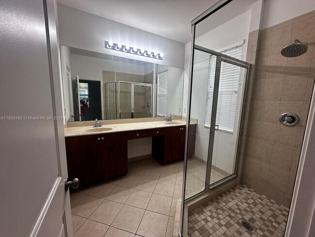 Building Photo - 12617 NW 32nd Ct