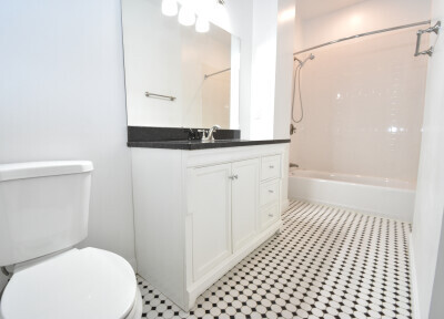 Building Photo - 128 Hemenway St