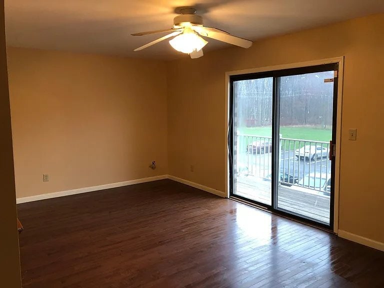 Building Photo - 4220 Birchwood Ct