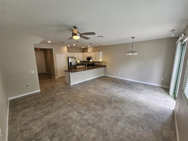 Building Photo - 5128 Crown Hvn Dr