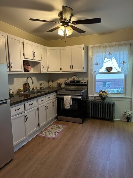 Building Photo - 269 N 1st Ave