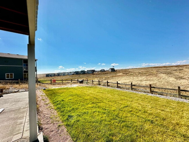 Building Photo - "Experience Spacious Living: 5-Bed, 3-Bath Home in Elizabeth!"