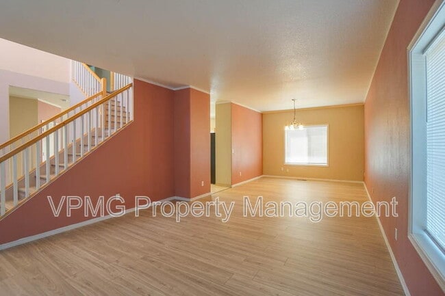 Building Photo - 8907 NE 84th St