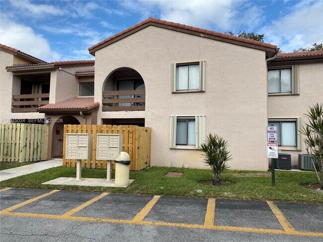Building Photo - 8999 SW 123rd Ct