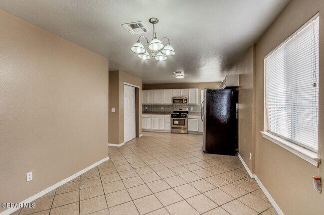 Building Photo - 12233 Iverson Ct