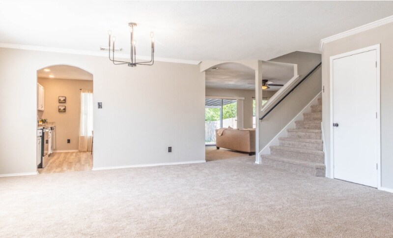 Building Photo - 10112 Sunset Pl