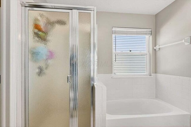 Building Photo - 5692 Sugarwood Dr