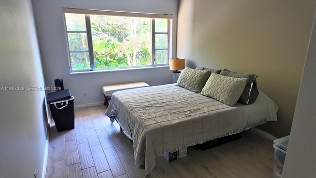 Building Photo - 5840 NE 22nd Way