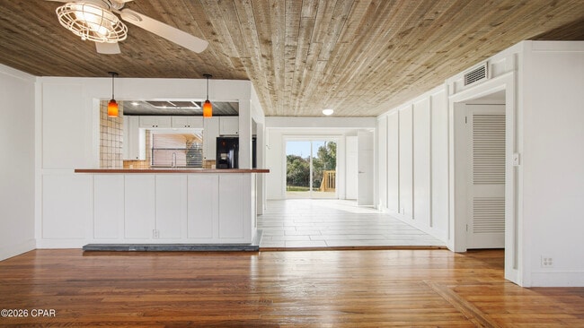 Building Photo - 1217 Buena Vista Blvd