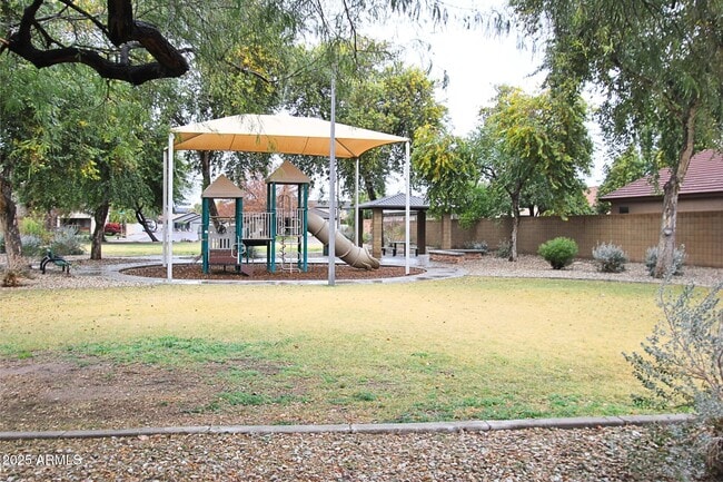 Building Photo - 12412 W Montebello Ave