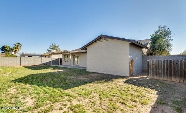 Building Photo - 2536 E Commonwealth Cir