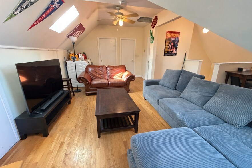 Building Photo - 1 Sachem St