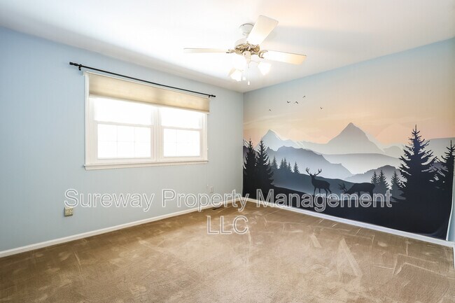 Building Photo - 44 Red Oak Dr