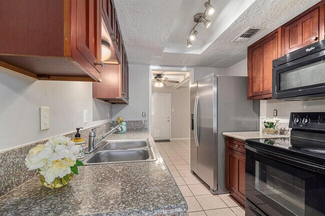 Building Photo - 1513 S 8th St