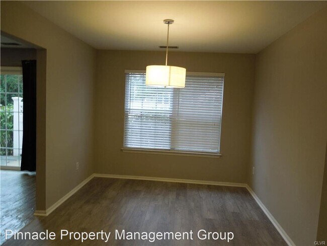 Building Photo - 2 br, 2 bath House - 1928 Mattis St