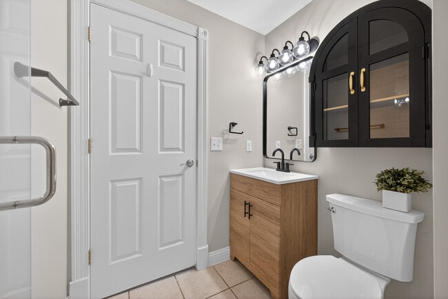 Building Photo - 2151 Fulton Ave