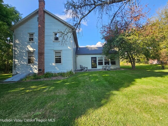 Building Photo - 2704 NY-9H