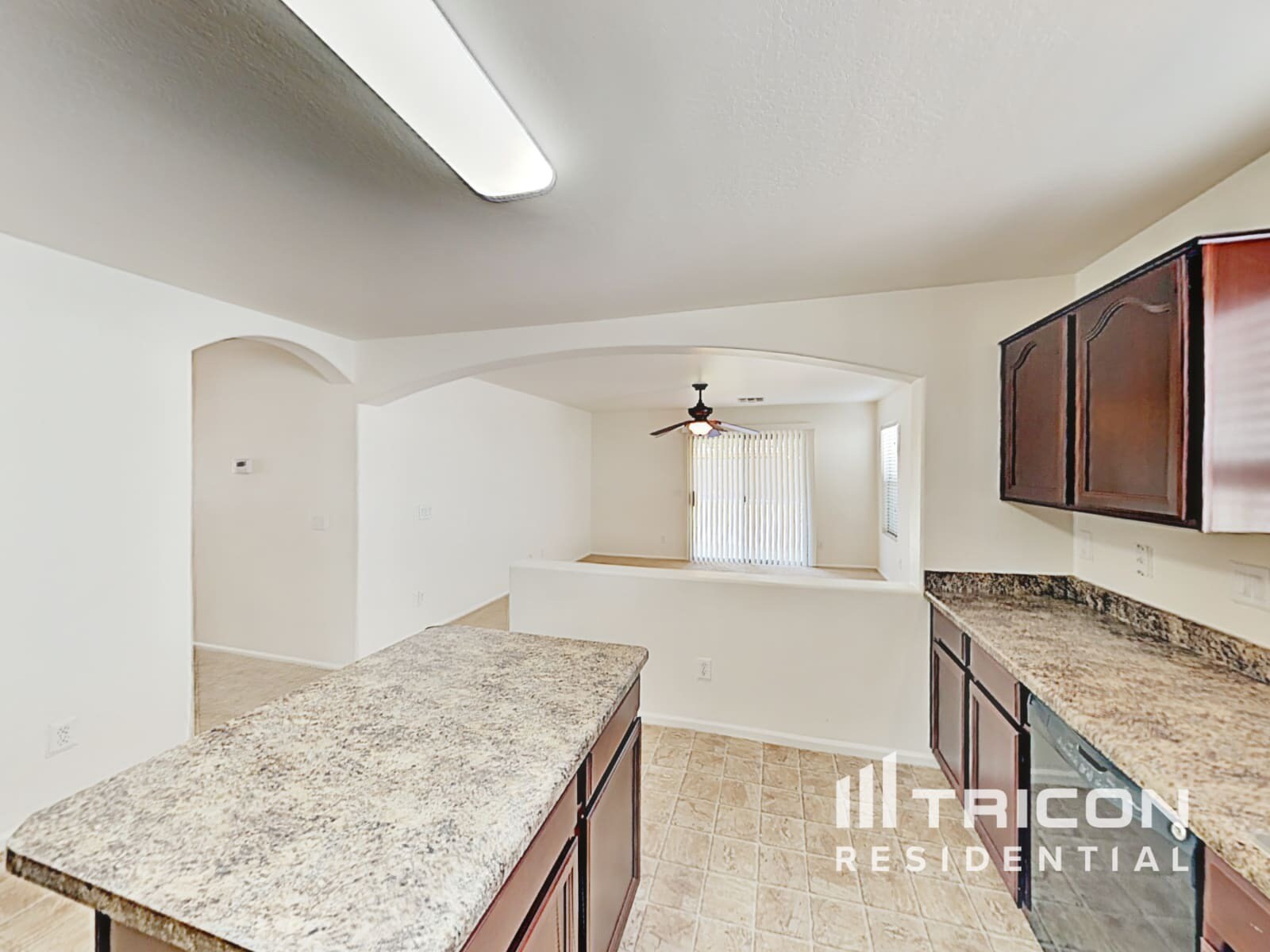 Building Photo - 1275 E Shari St