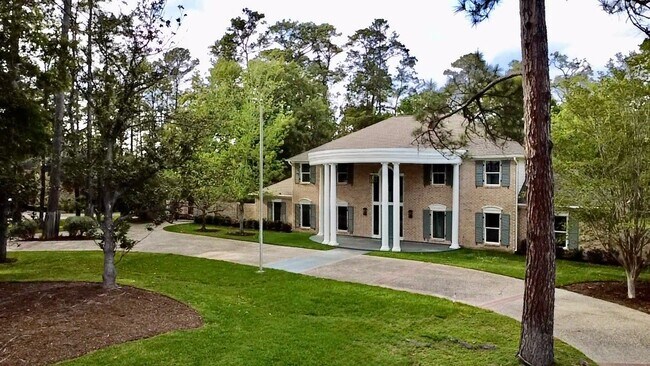 Building Photo - 11314 Williamsburg Dr