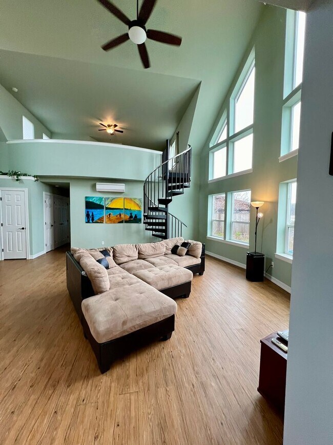 Building Photo - Waterfront 2 Bedroom Home in Ferndale!