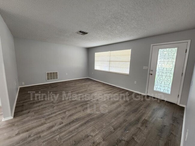 Building Photo - 2429 Keeport Dr