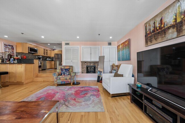 Building Photo - 331 Jefferson St