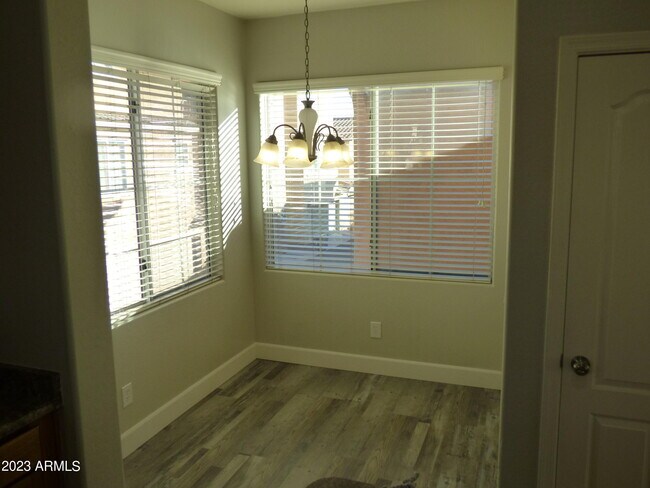 Building Photo - 1927 N 78th Dr