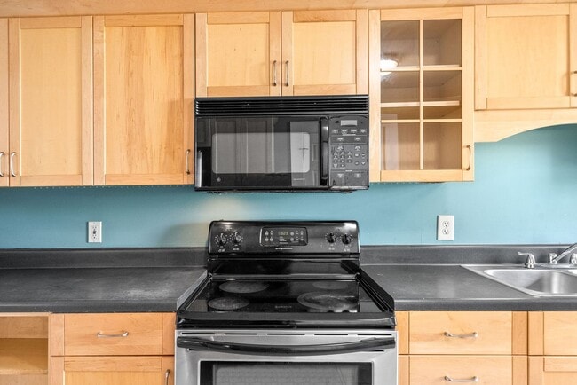 Building Photo - Home For Rent Near Historic Downtown Clark...