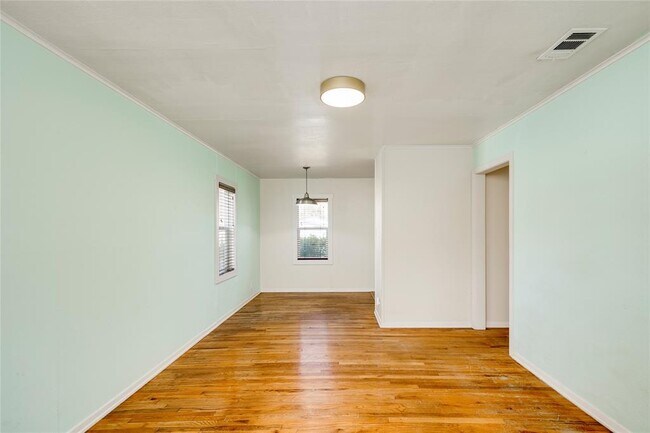 Building Photo - 4804 Tanney St