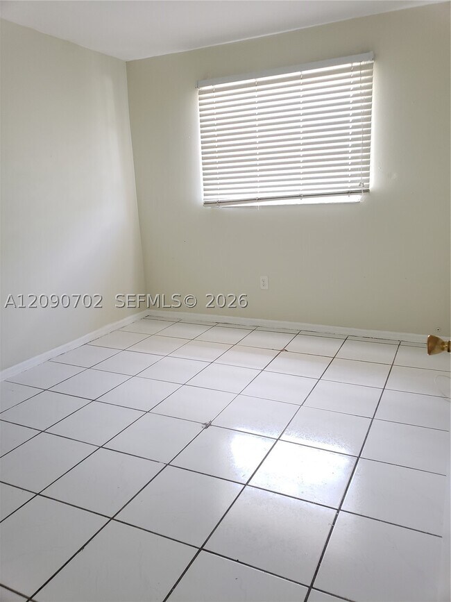 Building Photo - 6440 SW 130th Ave