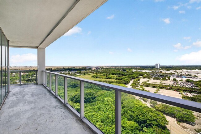 Building Photo - 2000 Metropica Wy