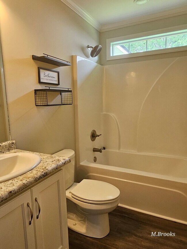 Building Photo - 1704 Almond Tree Pl