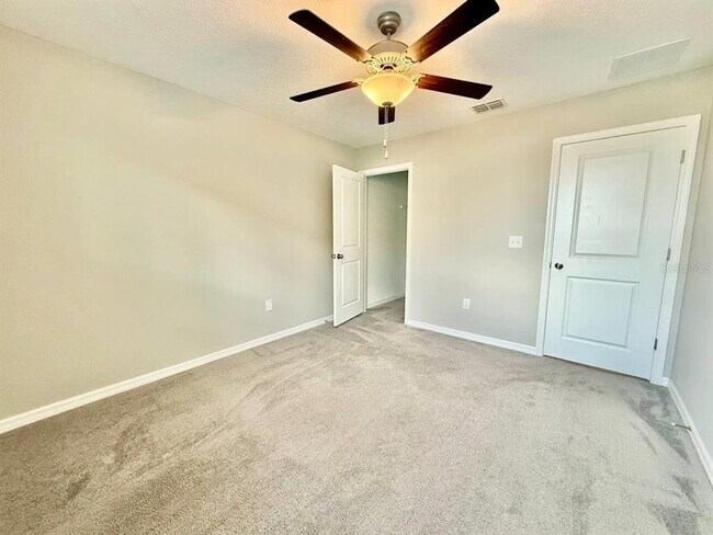 Building Photo - 1036 Royal Empress Dr