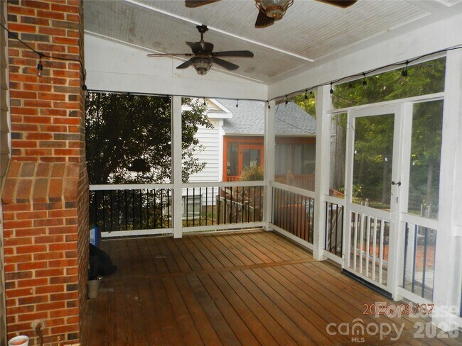 Building Photo - 7910 Kingston Dr
