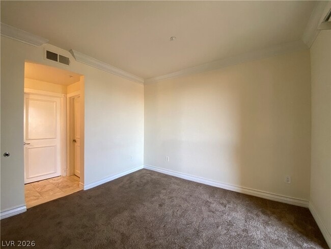 Building Photo - 270 E Flamingo Rd