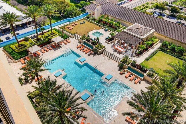 Building Photo - 550 Okeechobee Blvd