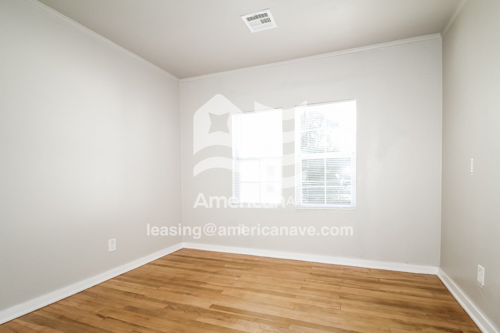 Building Photo - 206 W Kittyhawk Dr